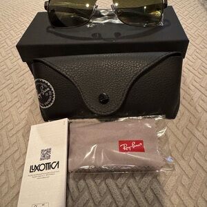 NWT Ray-Ban Gunmetal  Aviator Sunglasses Premium Accessories